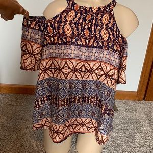 Cold Shoulder Short Sleeve Top